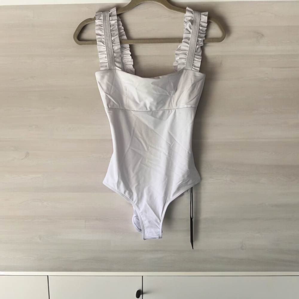 EPHEMERA OPTICAL WHITE RUFFLE ONE PIECE SWIMSUIT NWT SIZE AU-6/ US-2